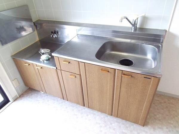 ハウゼ・ユートピアBの物件内観写真