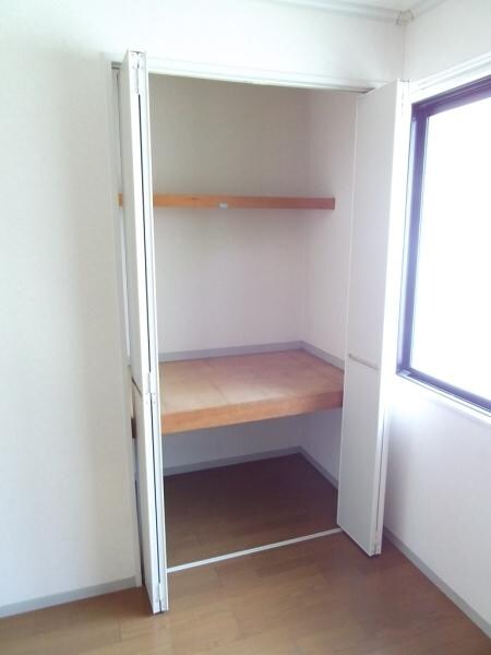 ハウゼ・ユートピアBの物件内観写真