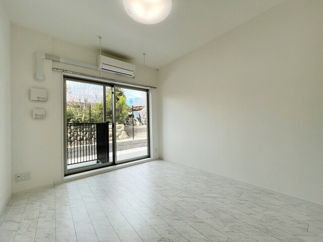 ラフィスタ鷺沼 南棟の物件内観写真