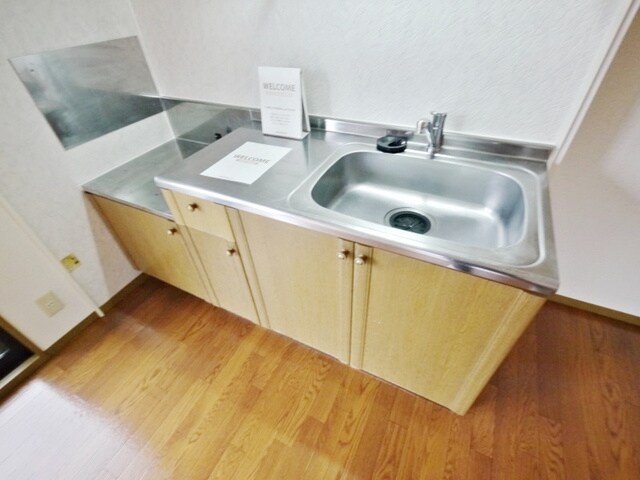 クイーンズコートの物件内観写真