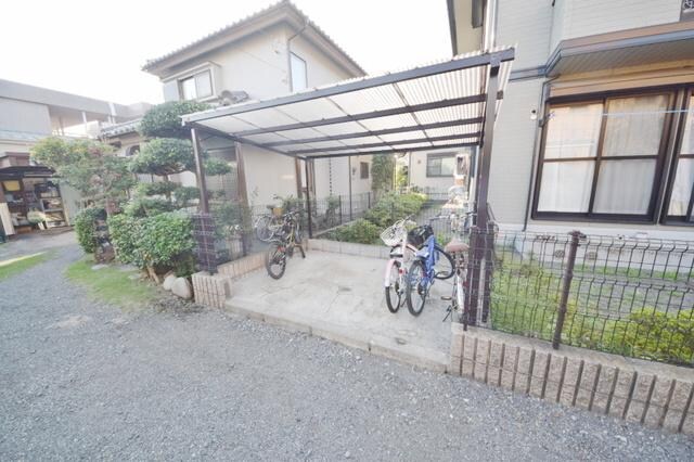 クイーンズコートの物件内観写真