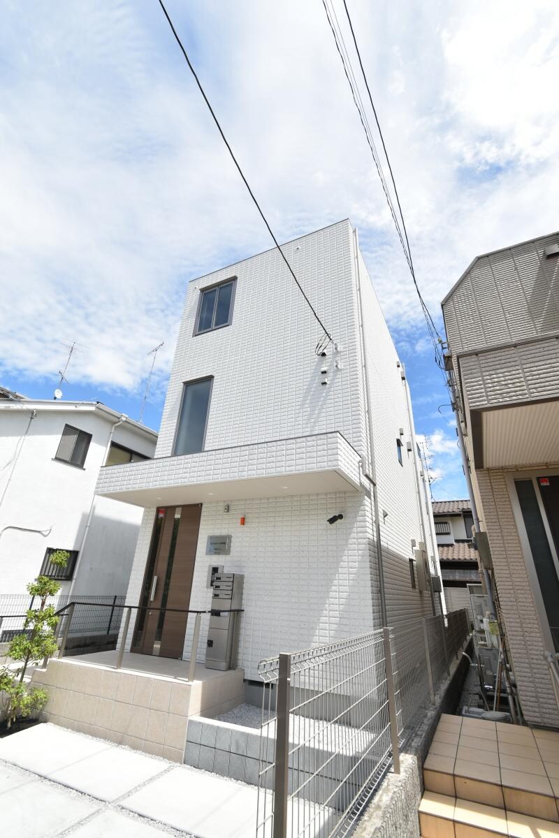 レフィナード中町の物件外観写真