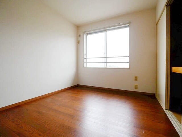 ホワイトペルテCの物件内観写真