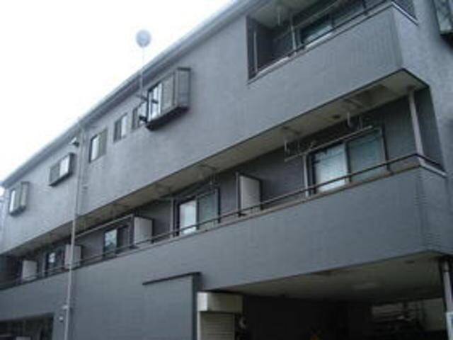 ファミール鈴木の物件外観写真