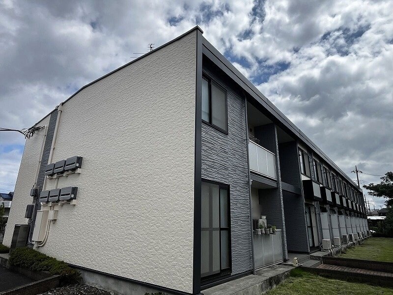 レオパレスピュアタウンの物件外観写真