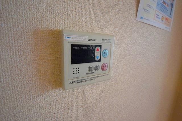 ファミリーカーサの物件内観写真