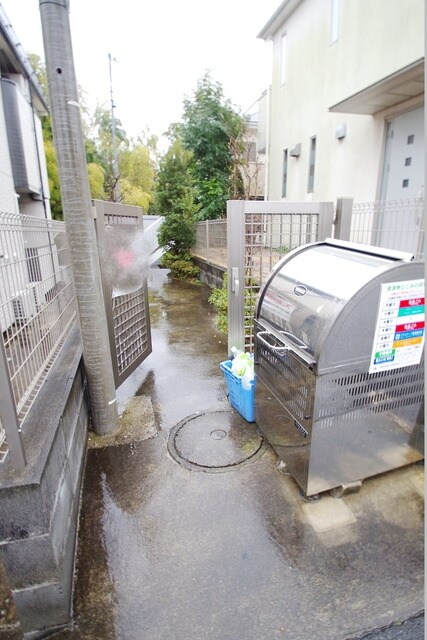 アザレ読売ランドD棟の物件内観写真