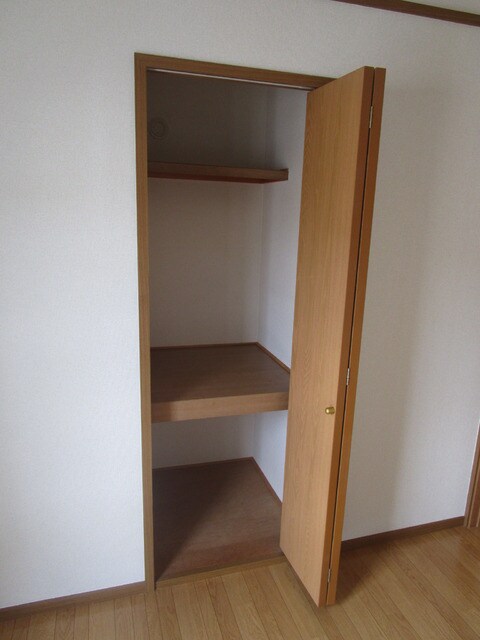 ニューパークの物件内観写真