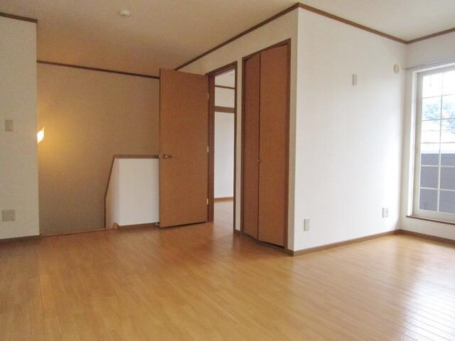 ニューパークの物件内観写真