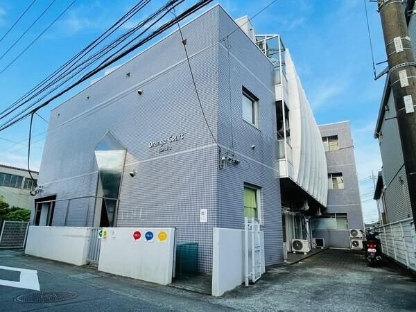オレンジコート伊勢原の物件外観写真