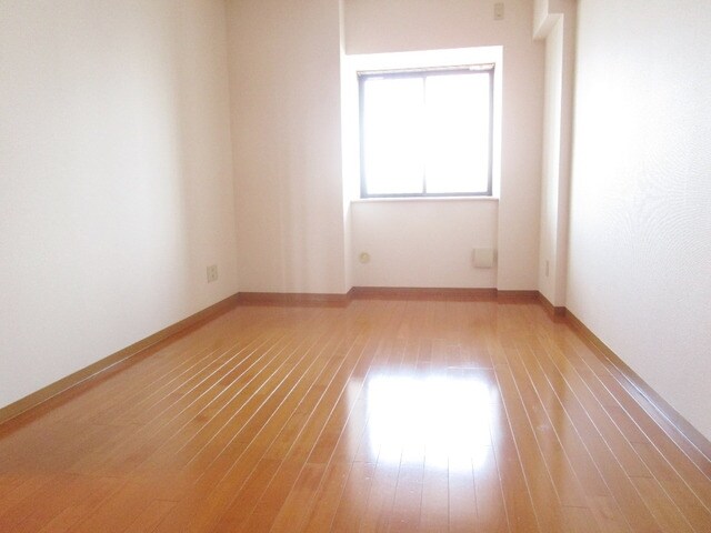 ベルシャイン厚木の物件内観写真