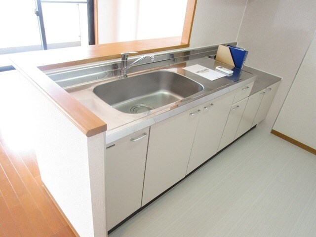 ベルシャイン厚木の物件内観写真