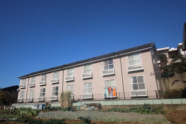 レオパレス鶴間アイリスIIの物件外観写真