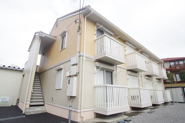 エストゥディオ の物件外観写真