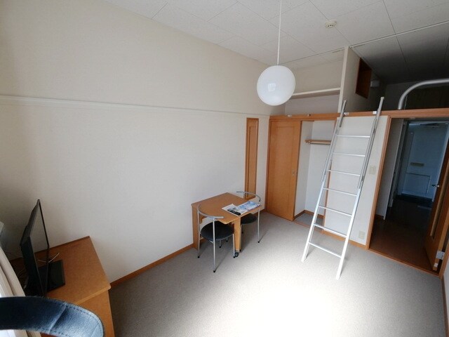 レオパレスサンピュアIの物件内観写真