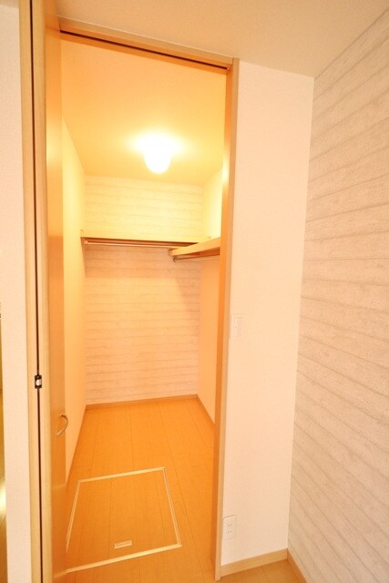 メゾンヴェルデの物件内観写真