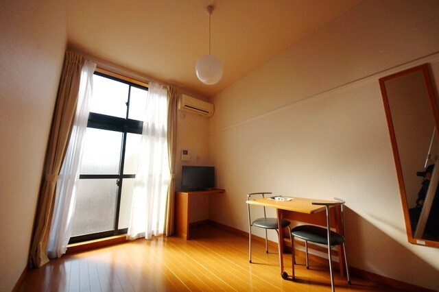 レオパレスセレブレイションの物件内観写真