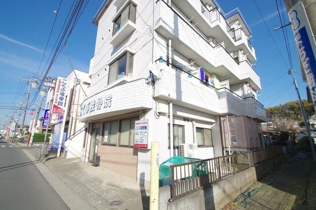 メゾンドグルワールの物件外観写真