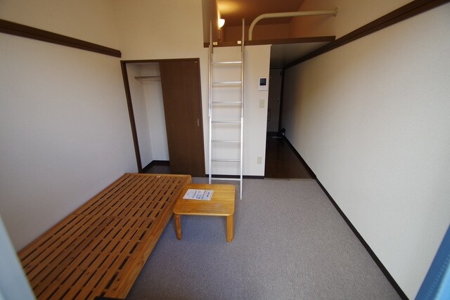 レオパレスコーポテラダの物件内観写真