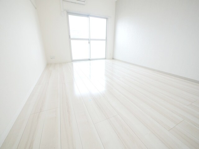 メゾンタナカIIIの物件内観写真