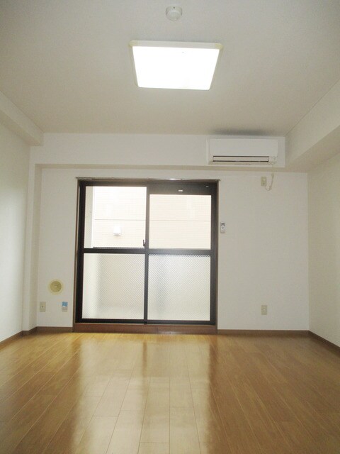 メゾンプリムローズの物件内観写真