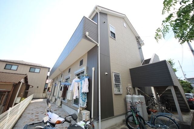 シャン・ドゥ・ブレの物件外観写真