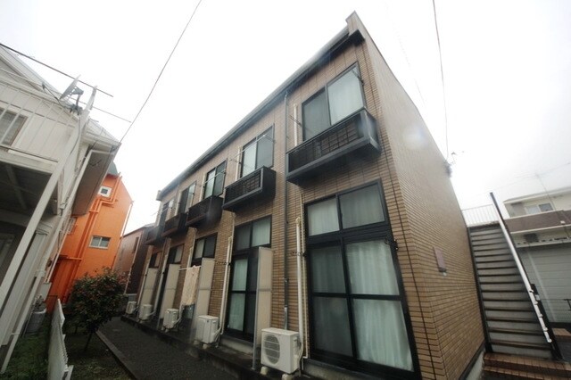 レオパレス富士コーポの物件外観写真