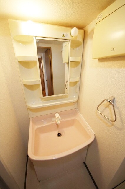 ビーヴァリー北の物件内観写真