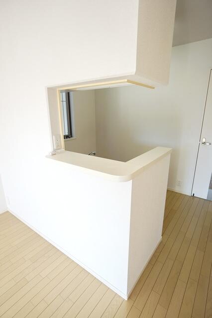 ヴィラ ペルジモーネの物件内観写真