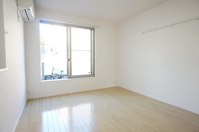 ヴィラ ペルジモーネの物件内観写真