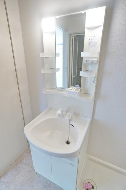 ヴィラ ペルジモーネの物件内観写真