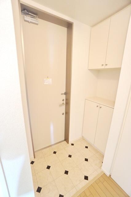 ヴィラ ペルジモーネの物件内観写真