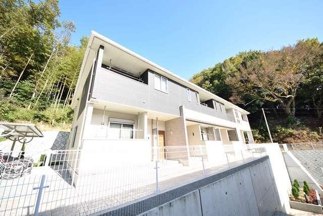 ソワーニュトロワの物件外観写真