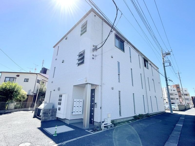 ルミナス クレの物件外観写真