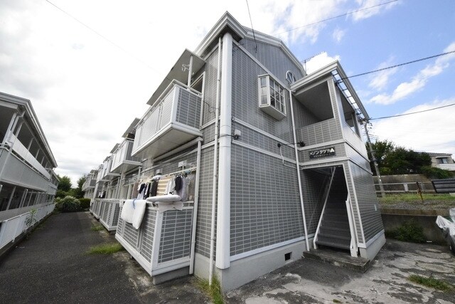 メゾンテヅカ Aの物件外観写真