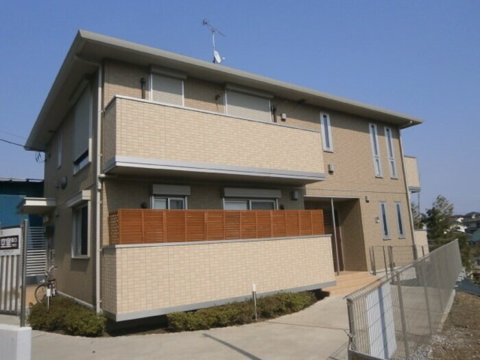 スプリングヒルズの物件外観写真