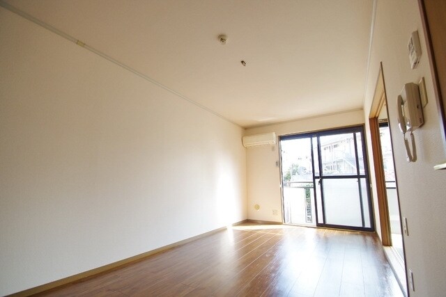 ヒルサイドタウンBの物件内観写真