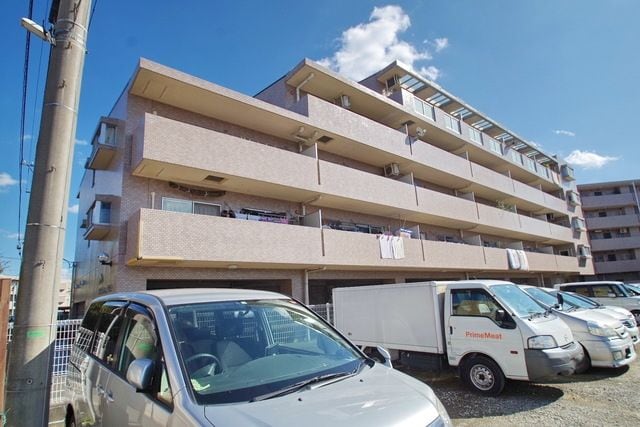 バードタウン7番館の物件外観写真