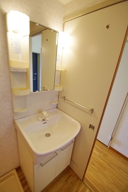 バードタウン8番館の物件内観写真