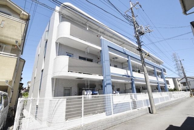 シャン・ド・フルールIIIの物件外観写真