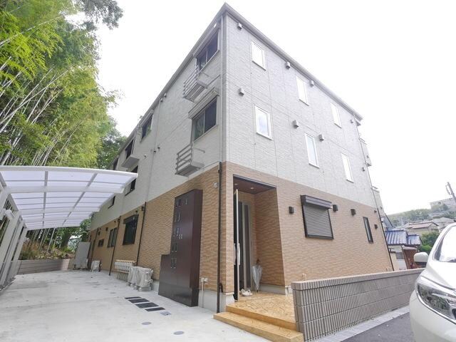 ROSETTAの物件外観写真