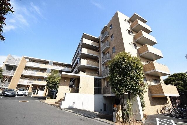 アーバンフラッツつつじヶ丘の物件外観写真