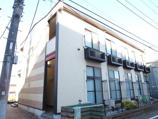 レオパレスフィールズの物件外観写真