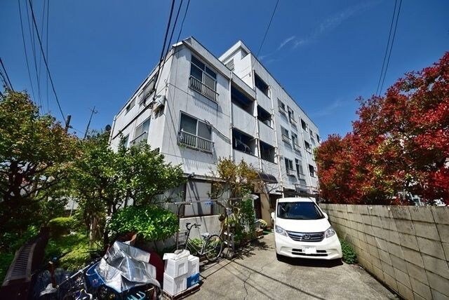 ファミーユ落合の物件外観写真