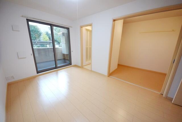 ヌールハリーフ3の物件内観写真