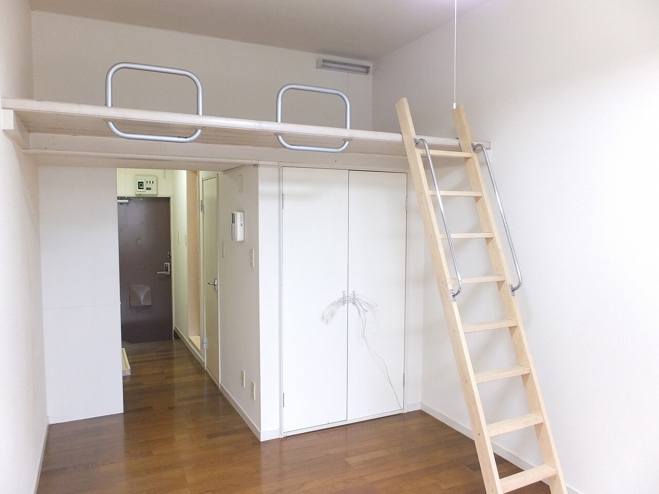 レオパレスリバーサイド染地の物件内観写真