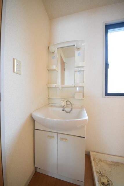 ライジングコートの物件内観写真