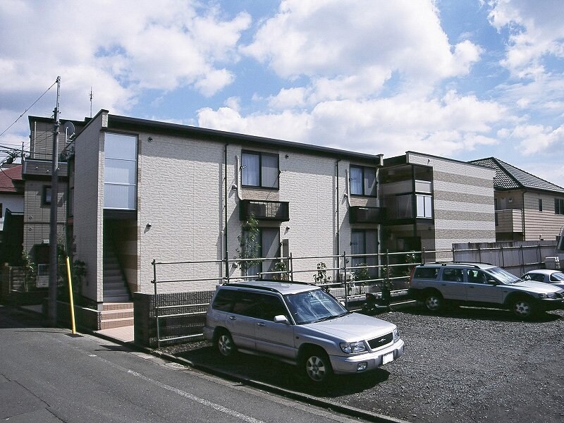 レオパレススアーブの物件外観写真