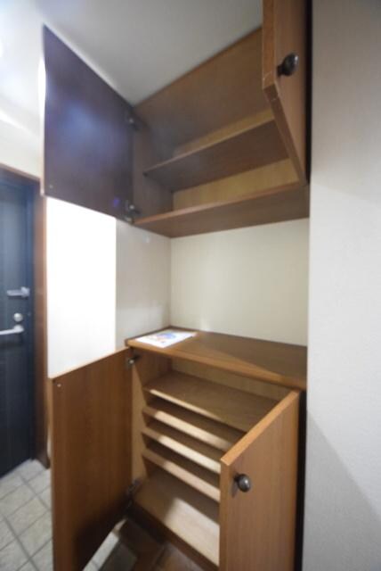 ニューリバーコートの物件内観写真