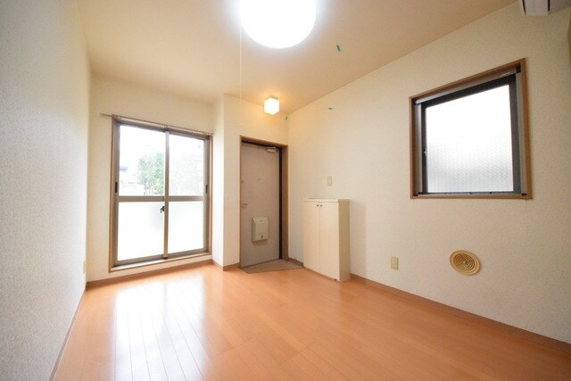 メゾンジュネスの物件内観写真